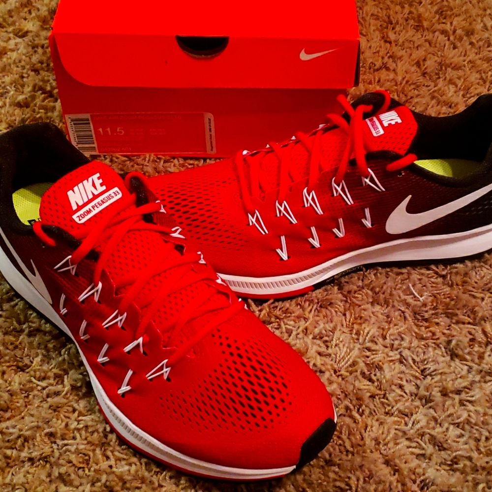 Red Nike Air Xoom Pegasus 33 TB